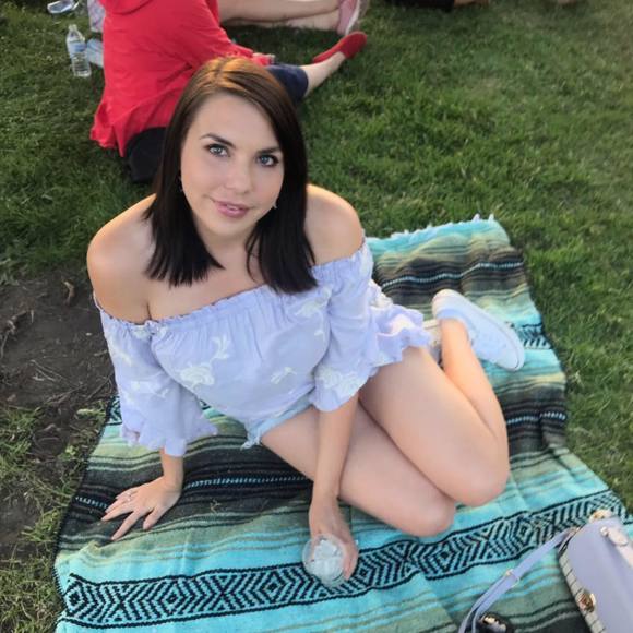 Meet your Posher, Caitlyn - Picture 1 of 1